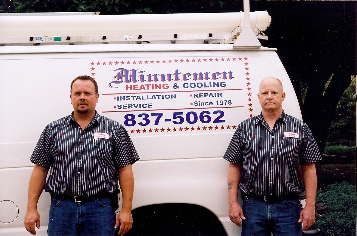 Minutemen_truck&techs.jpg